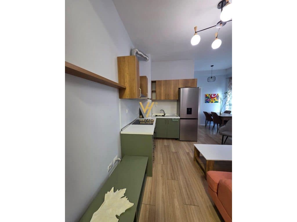 JEPET APARTAMENT 1+1 ME QIRA TE MANGALEMI, ALI DEMI 45.000 LEKE 2
