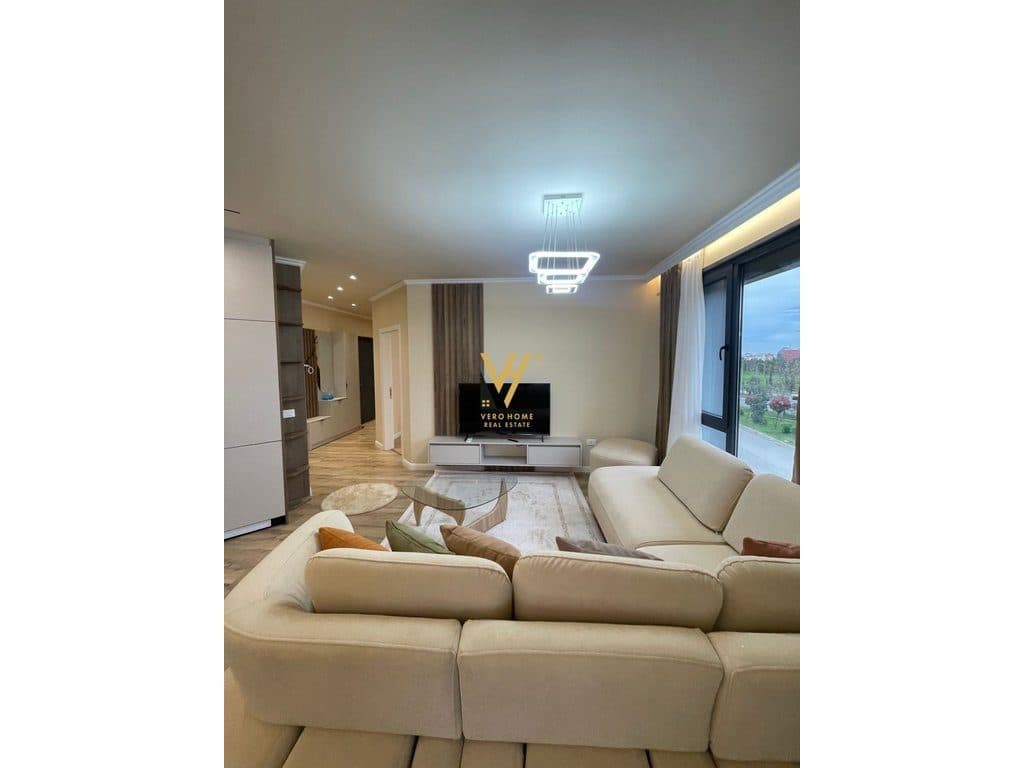 JEPET APARTAMENT 2+1+2 ME QERA TE LIQENI I THATE 1.200 EURO 2