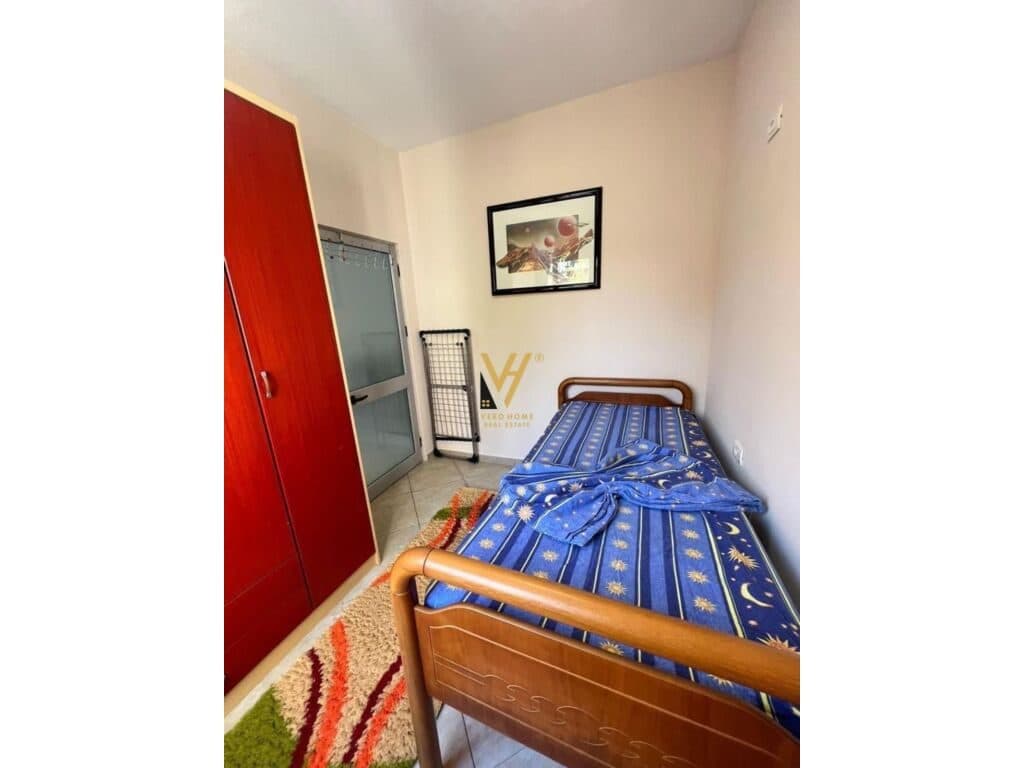Jepet Apartament 2+1+ballkon me qera te Rruga Islam Alla 82 m2