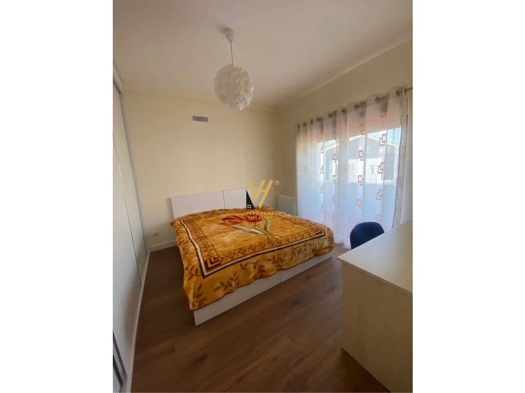 Jepet vile Dy Kateshe me qera te Tegu , Kompleksi Kolombo 250 m2