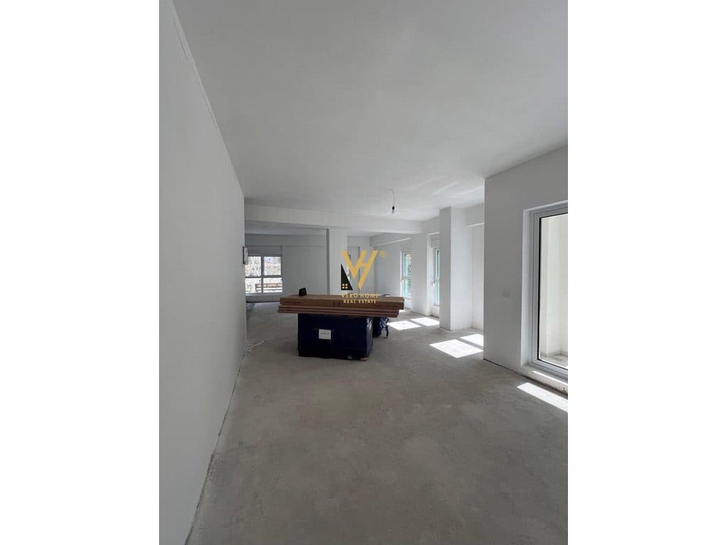 JEPET AMBIENT BIZNESI 216 M2 ME QERA TE KAIMI, ALI DEMI 3.000 EURO 4