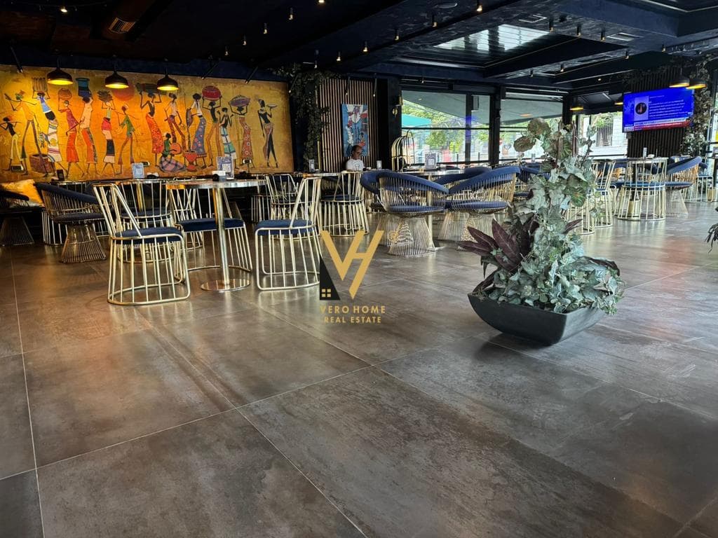 SHITET LOKAL I INVESTUAR 280M2 NE ELBASAN 700.000 EURO 3