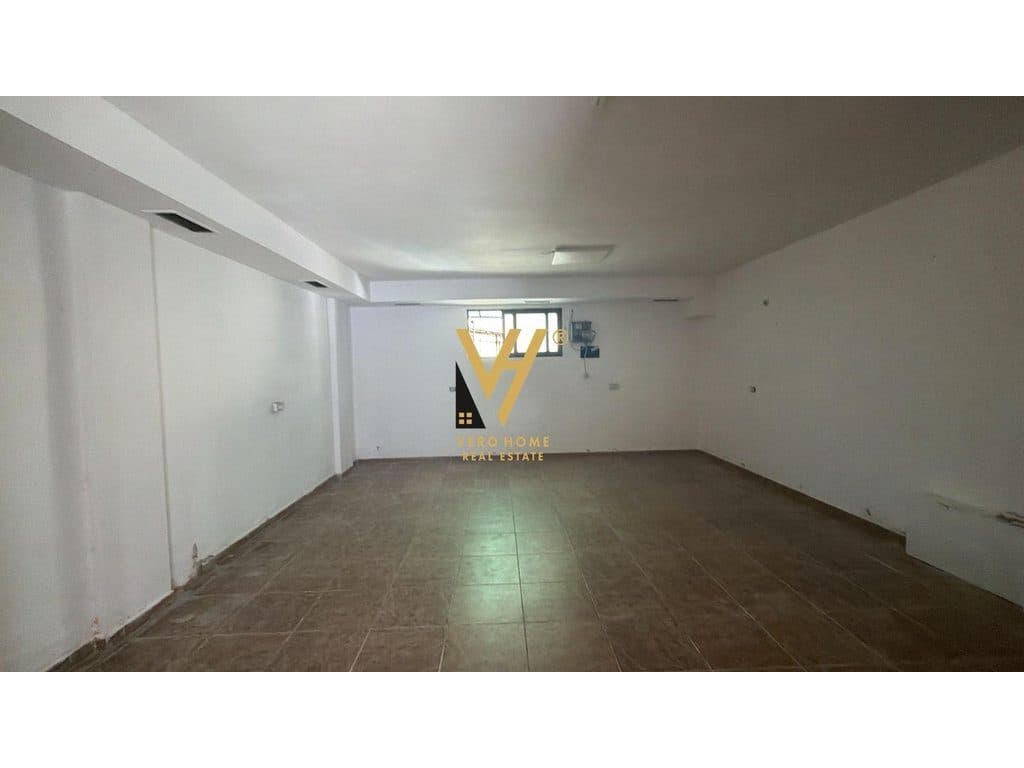 JEPET DYQAN 75 M2 ME QERA TE BLLOKU 65.000 LEKE 4