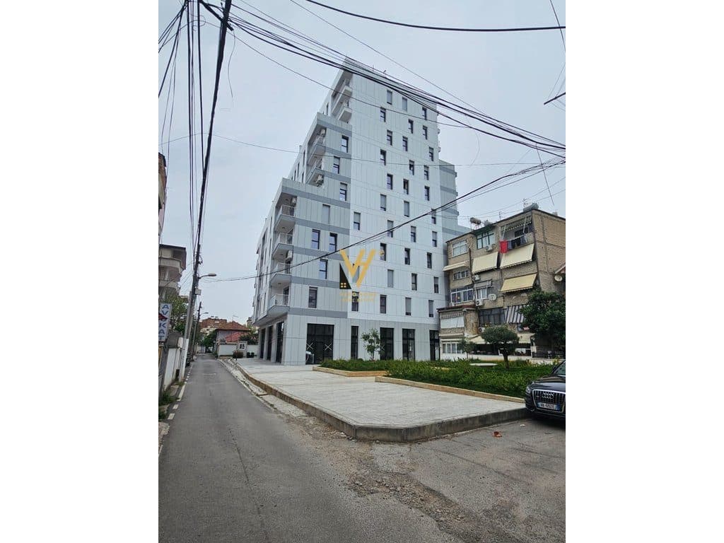 SHITET APARTAMENT 2+1+VERANDE NE XHAMLLIK 250.000 EURO 1