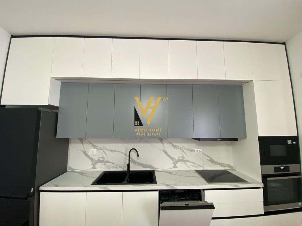 JEPET APARTAMENT 2+1+2 ME QERA NE SHKOZE 650 EURO 3