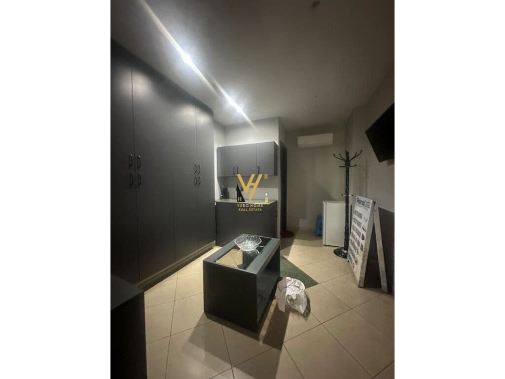 Jepet Ambient Biznesi me qera te Ministria e Jashtme 50 m2 2