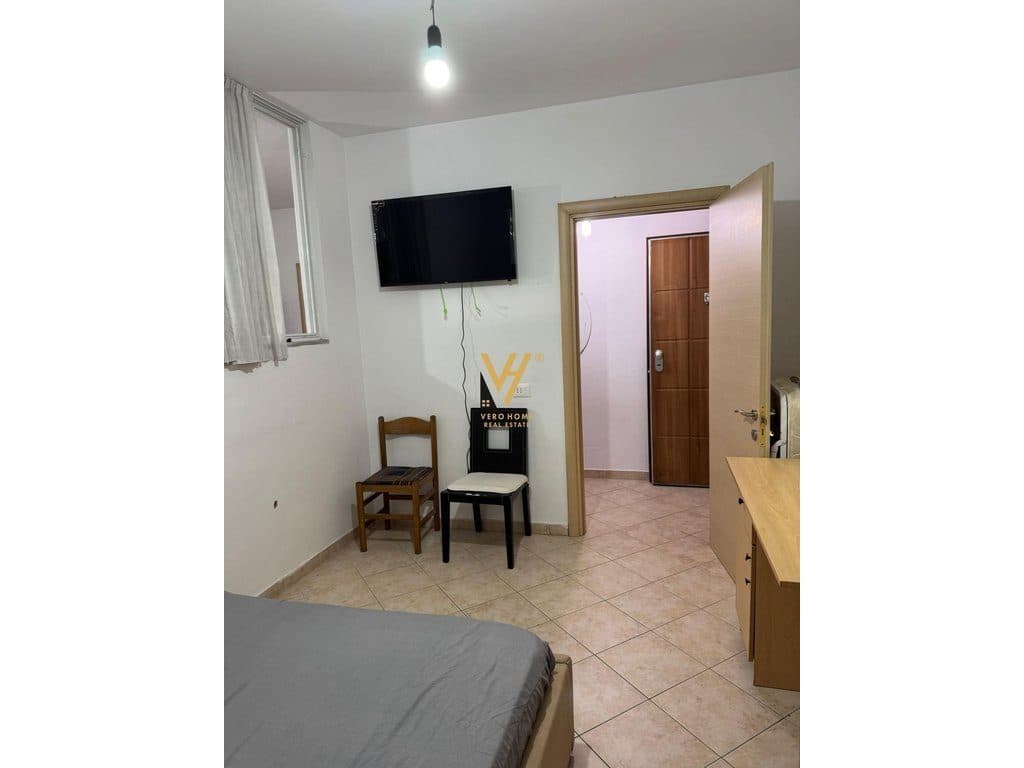 JEPET APARTAMENT 1+1+BLK ME QIRA TE KOMUNA E PARISIT 50.000 LEKE 3
