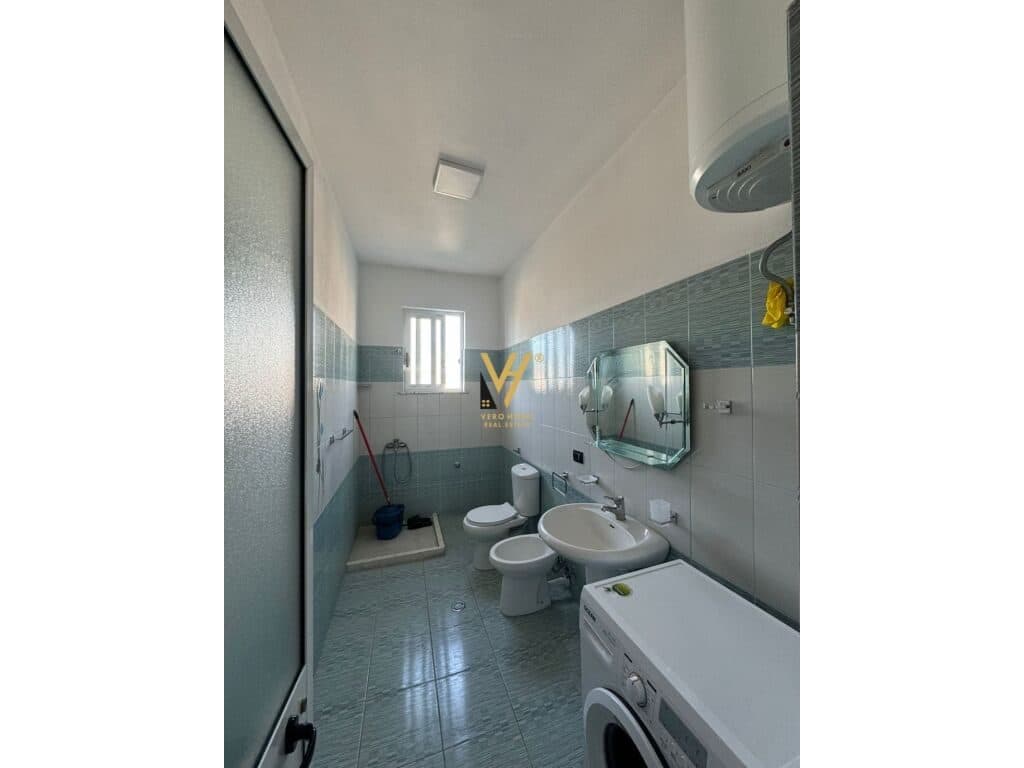 Jepet Apartament 1+1+ballkon me qera te Rruga 5 Maji 90 m2 3