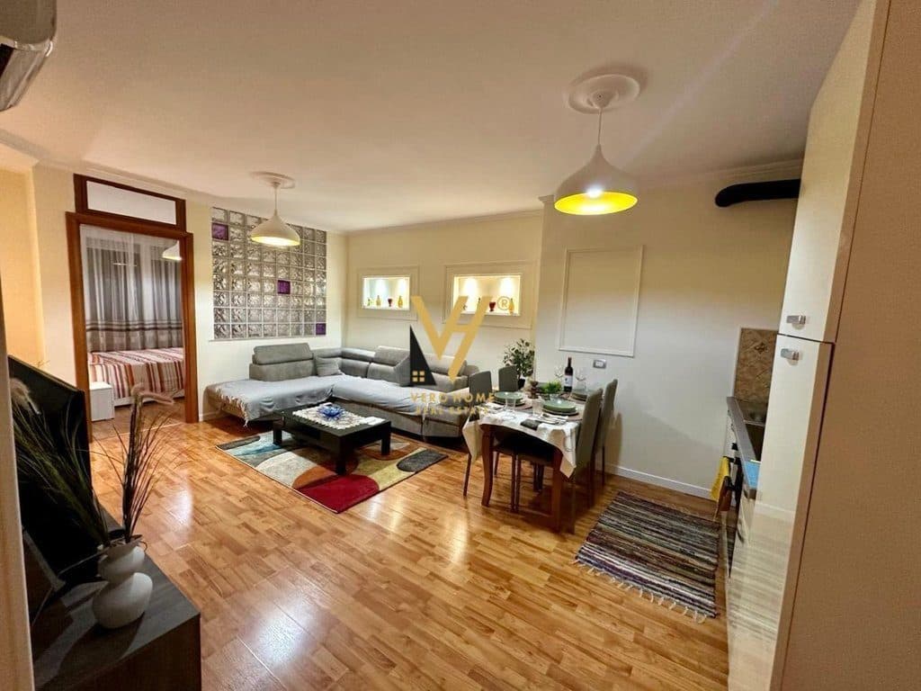 JEPET APARTAMENT 1+1+BLK ME QERA TE MINE PEZA 670 EURO
