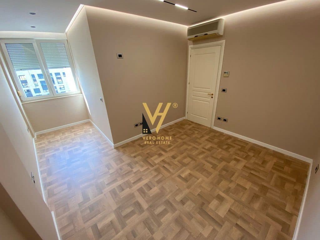 JEPET ZYRE 110 M2 ME QERA TE AMBASADOR 1, 1.800 EURO 3