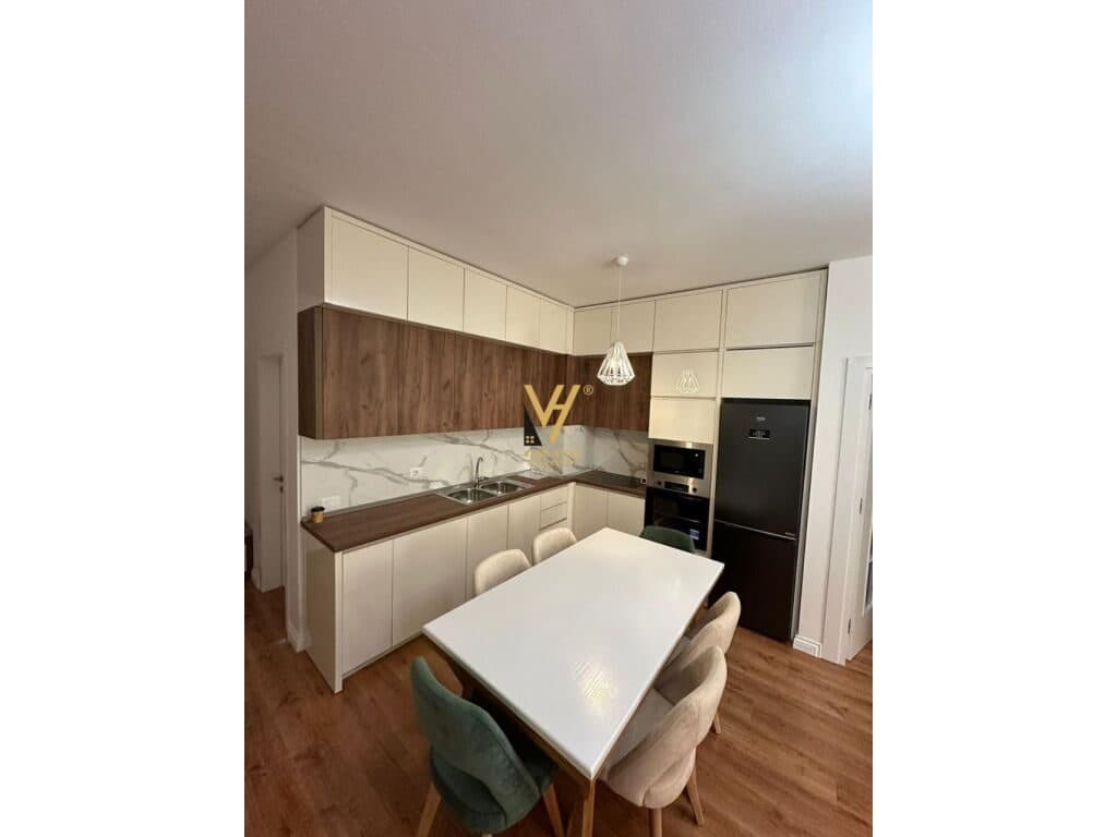 JEPET APARTAMENT 2+1+BLK ME QERA TE KOMUNA E PARISIT 1.200 EURO 2