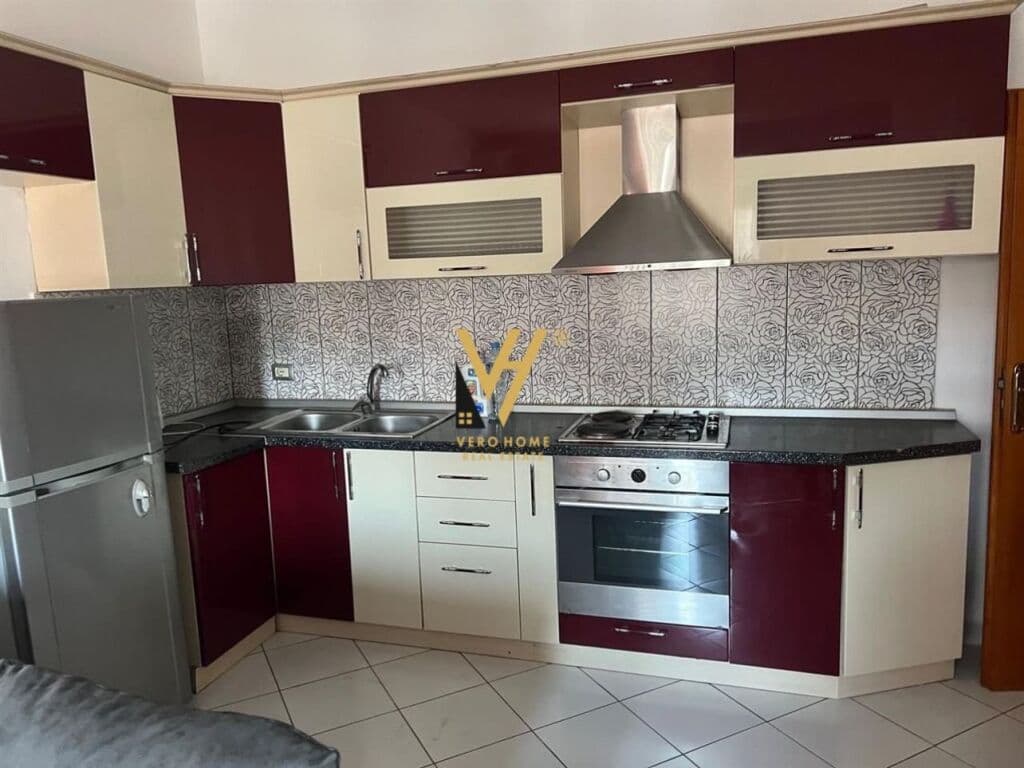 Jepet Apartament 2+1+2+ballkon me qera te Unaza e Re 110 m2 3