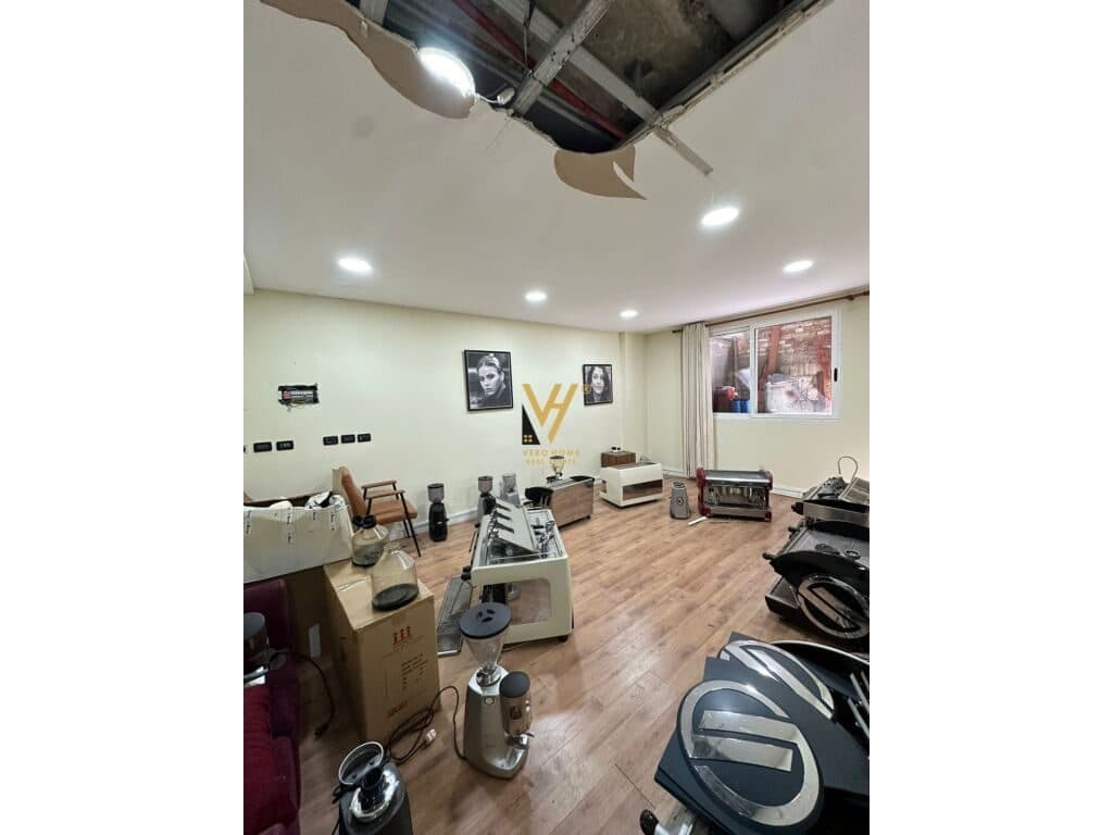Jepet Ambient Biznesi me qera te 21 Dhjetori 80 m2