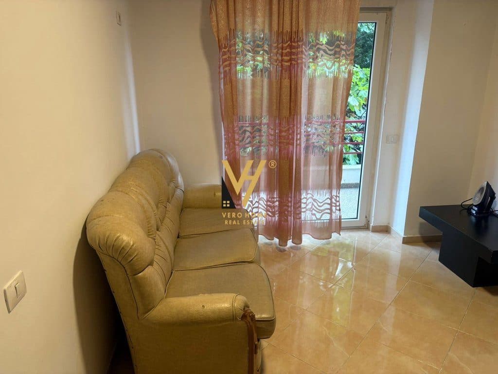 JEPET APARTAMENT 1+1 ME QIRA TE LIQENI I THATE 40.000 LEKE