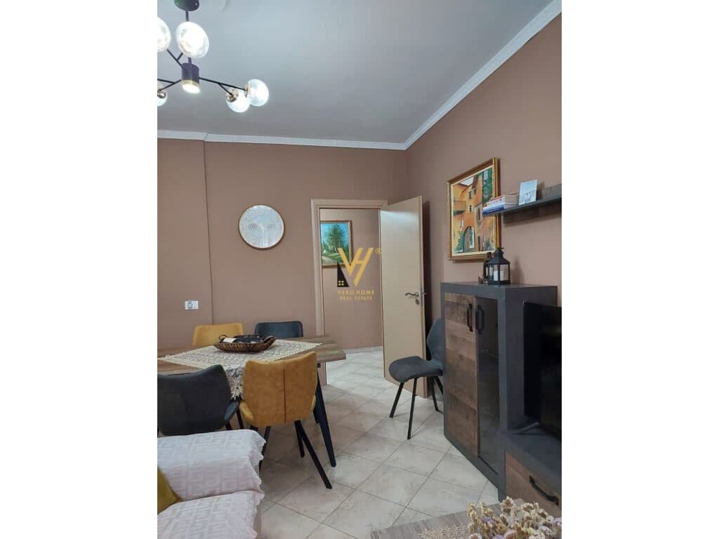 Shitet Apartament 1+1+ballkon ne Durres 60 m2