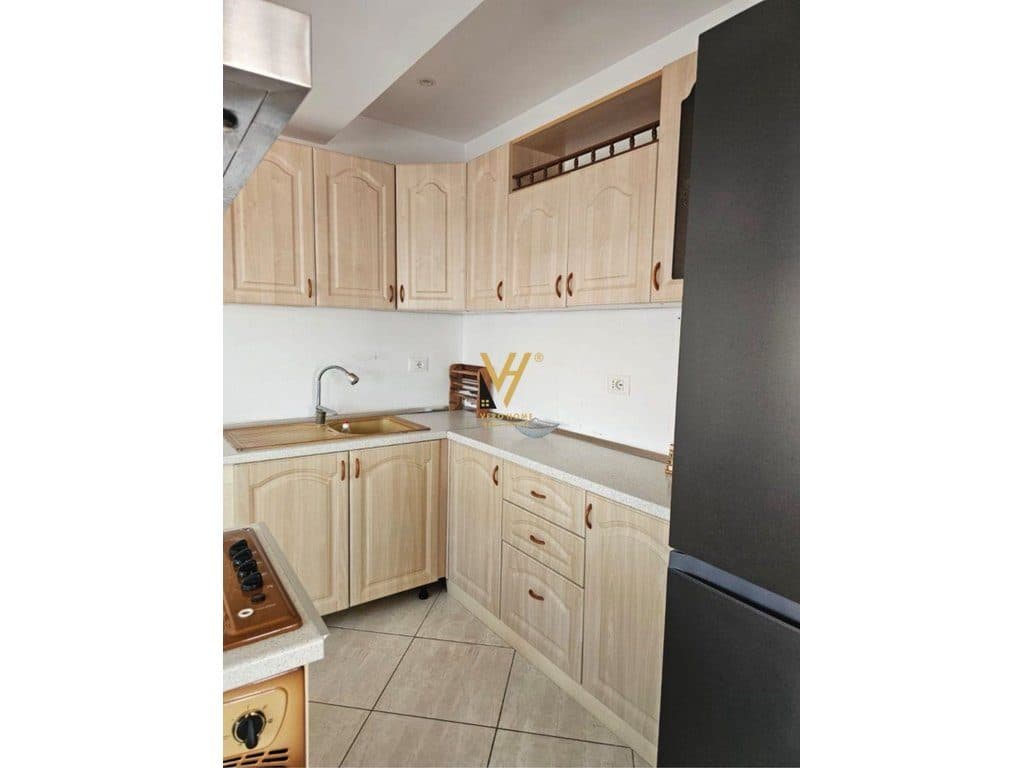 JEPET PENTHOUSE 2+1+2+BLK ME QERA TEK FRESKU 600 EURO 4