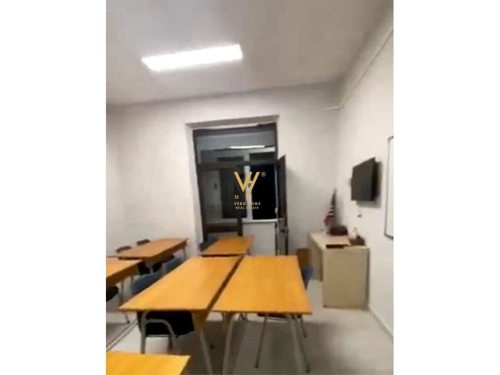 JEPET ZYRE 100 M2 ME QIRA TE RR.SAMI FRASHERI, BLLOK 780 EURO 3