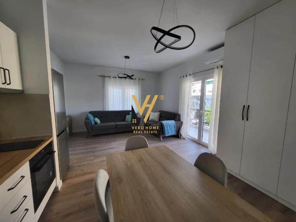 JEPET APARTAMENT 1+1+BLK ME QIRA TE RRUGA E KAVAJES 550 EURO