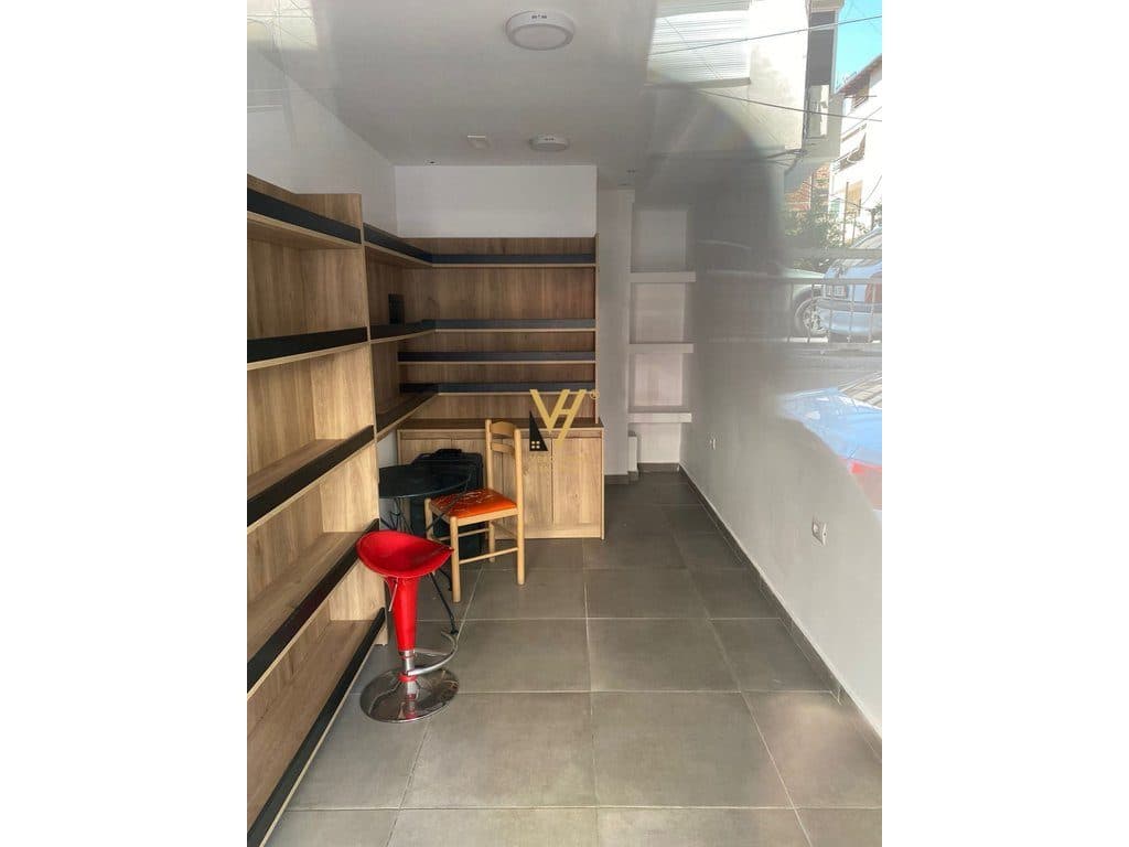 SHITET AMBIENT 13 M2 TE RRUGA YMER KURTI 60.000 EURO