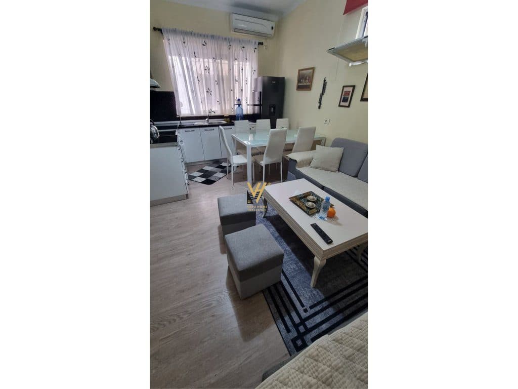 JEPET APARTAMENT 2+1+BLK ME QIRA TE 21 DHJETORI 50.000 LEKE 2