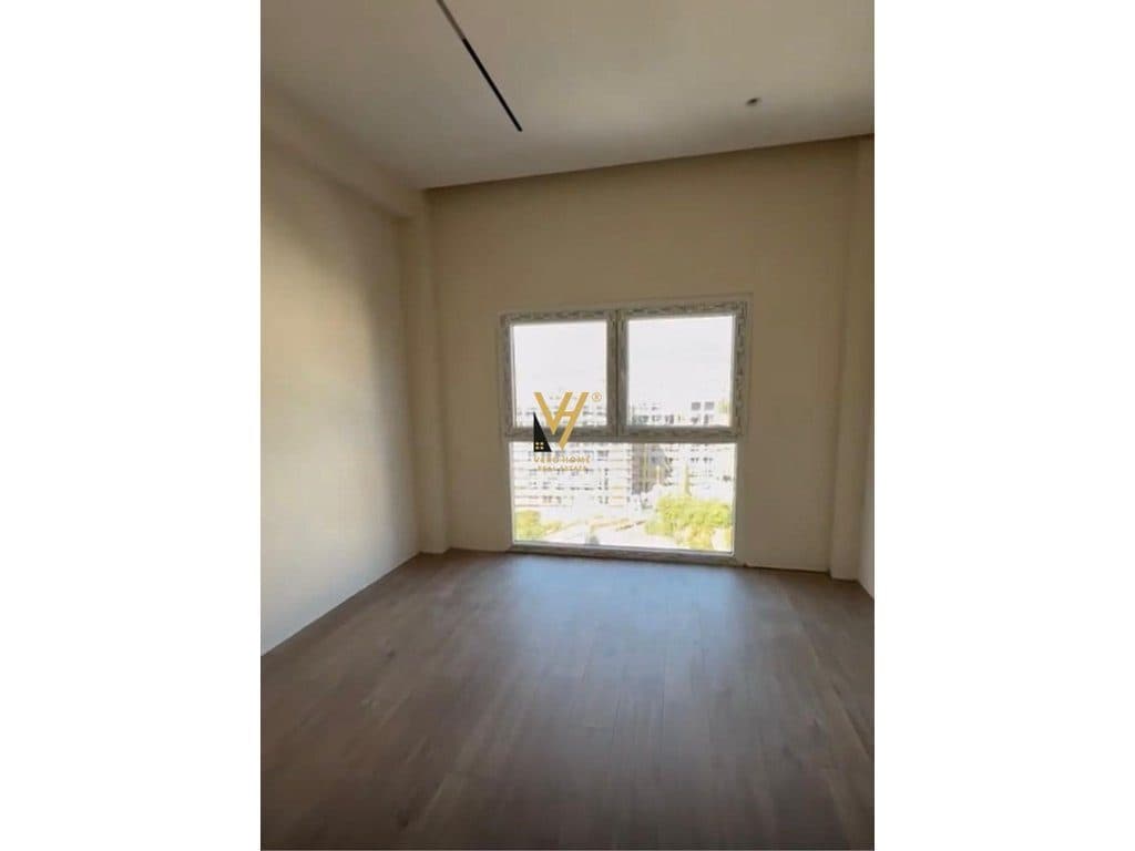 SHITET APARTAMENT 1+1 TE QYTET STUDENTI, DEPO E UJIT 98.450 EURO 4
