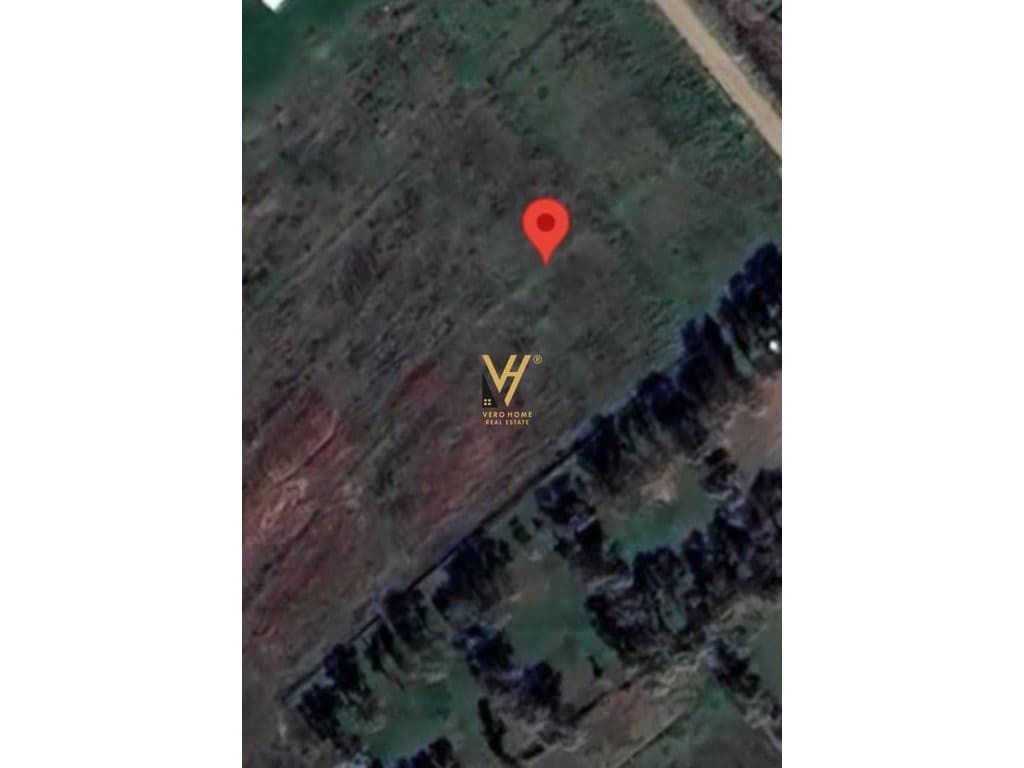 SHITET TOKE 1.000 M2 NE QERRET 350.000 EURO