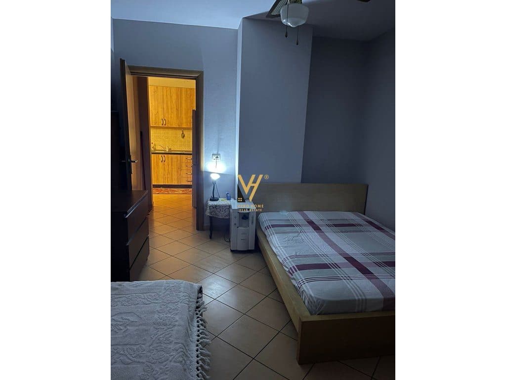 JEPET APARTAMENT 1+1+BLK ME QIRA TE IRFAN TOMINI 50.000 LEKE 2