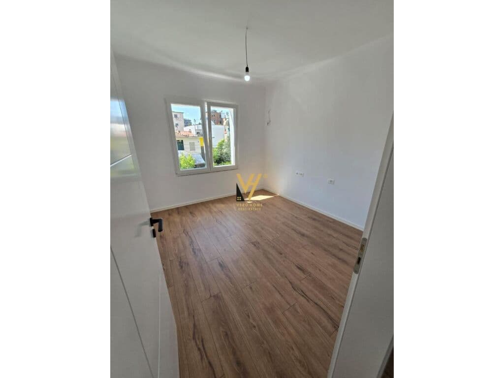 Shitet Apartament 2+1+ballkon te Rruga e Elbasanit 73 m2 2