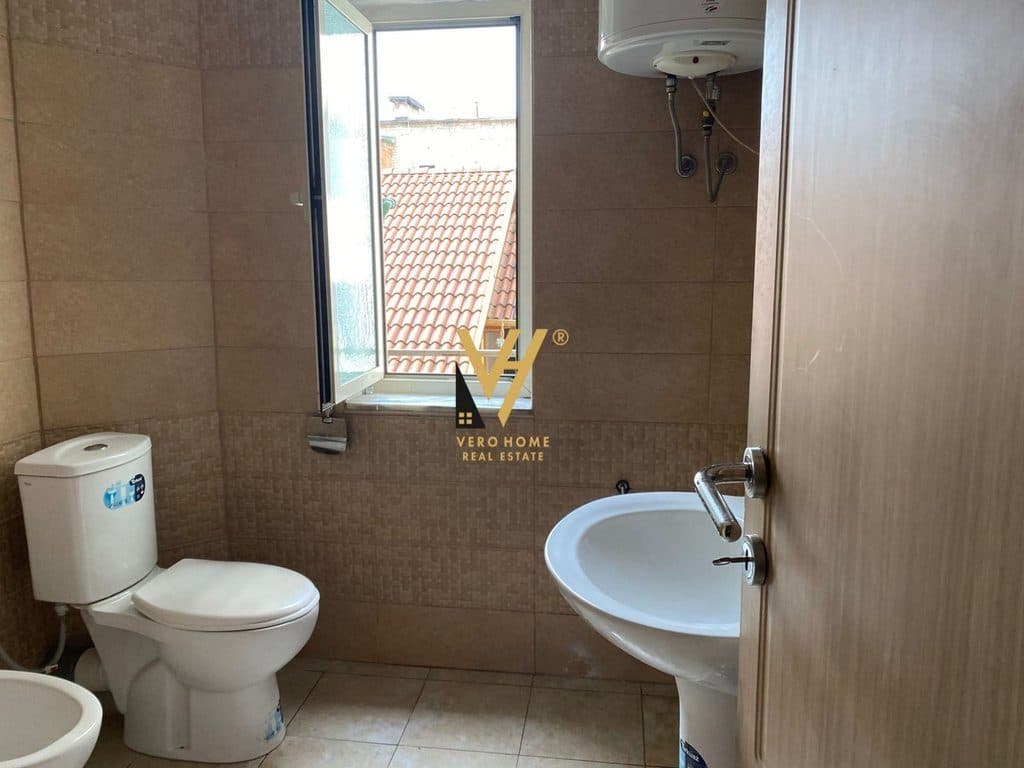 JEPET APARTAMENT 1+1 ME QERA TE SHKOLLA E BALETIT 40.000 LEKE 4