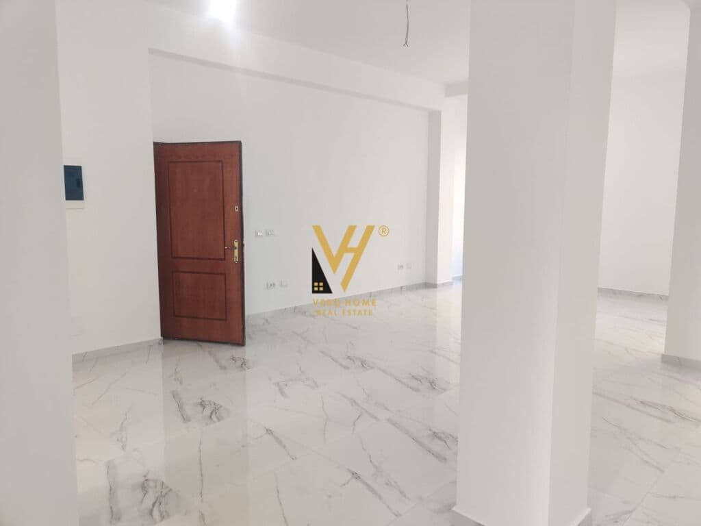 Jepet Dyqan me qera ne Bllok 110 m2