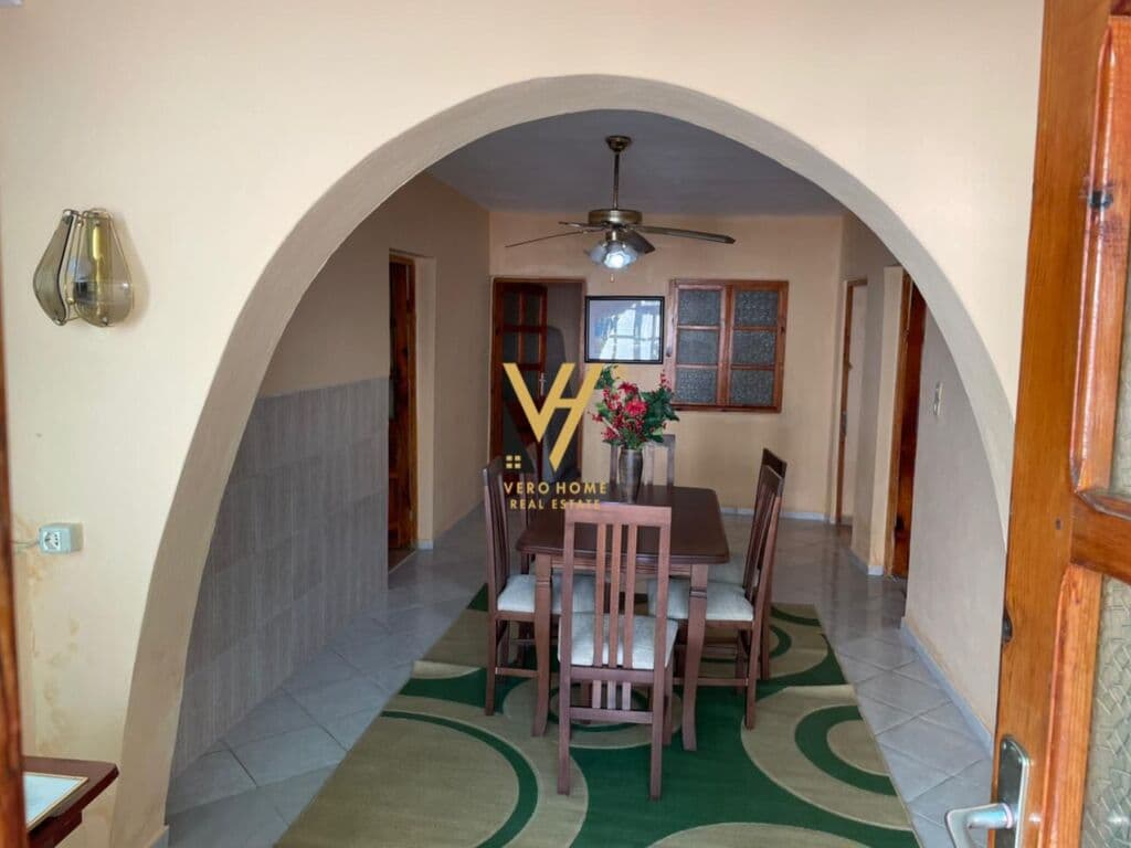 SHITEN 2 SHTEPI PRIVATE NE SELITE 320.000 EURO 3