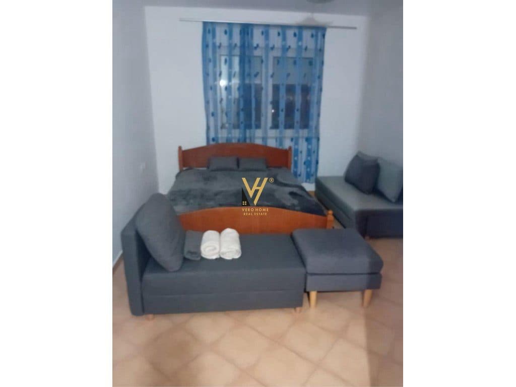 JEPET APARTAMENT 1+1+BLK ME QIRA TE RRUGA E ELBASANIT 72.000 LEKE 3