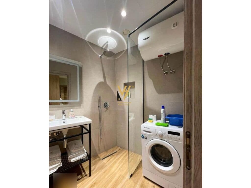 Shitet Apartament 2+1+2 ne Sarande 106 m2