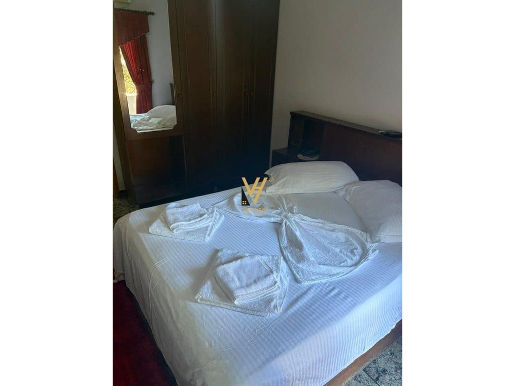 JEPET HOTEL KATER KATESH ME QIRA NE SAUK 10.000 EURO 3