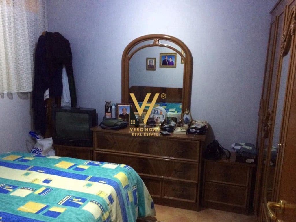 JEPET APARTAMENT 2+1 ME QERA TE STACIONI I TRENIT 50.000 LEKE 4