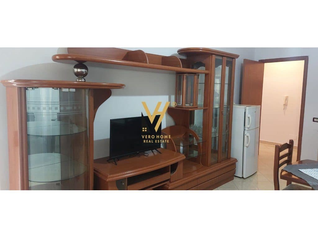 JEPET APARTAMENT 1+1 ME QERA NE VASIL SHANTO 45.000 LEKE 2