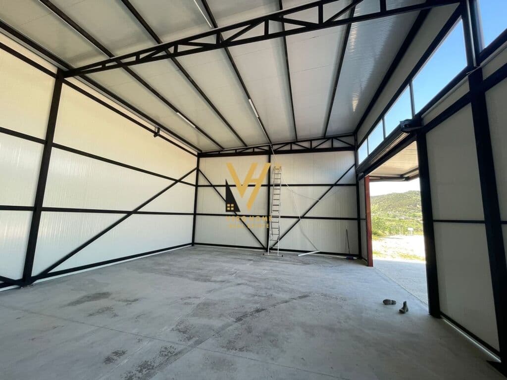 Jepet Kapanon me qera te Rruga e Arberit 240 m2 3