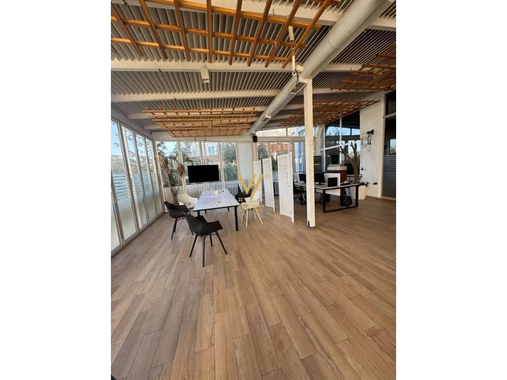 Jepet Zyre me qera te Kodra e Diellit 250 m2