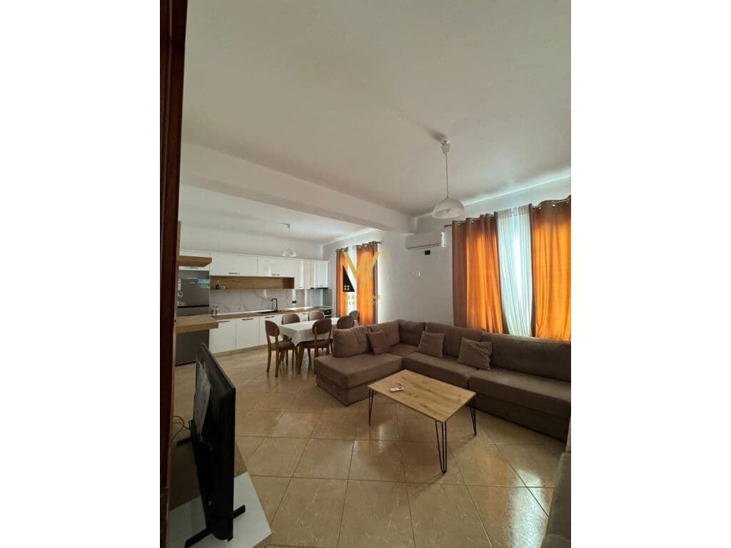 Jepet Apartament 1+1+ballkon me qera te Rruga 5 Maji 90 m2