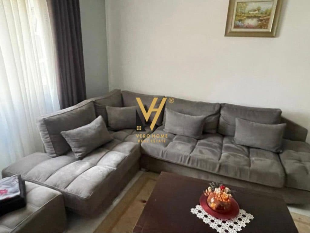 JEPET APARTAMENT 2+1 ME QIRA TE PARKU I AUTOBUZAVE 700 EURO