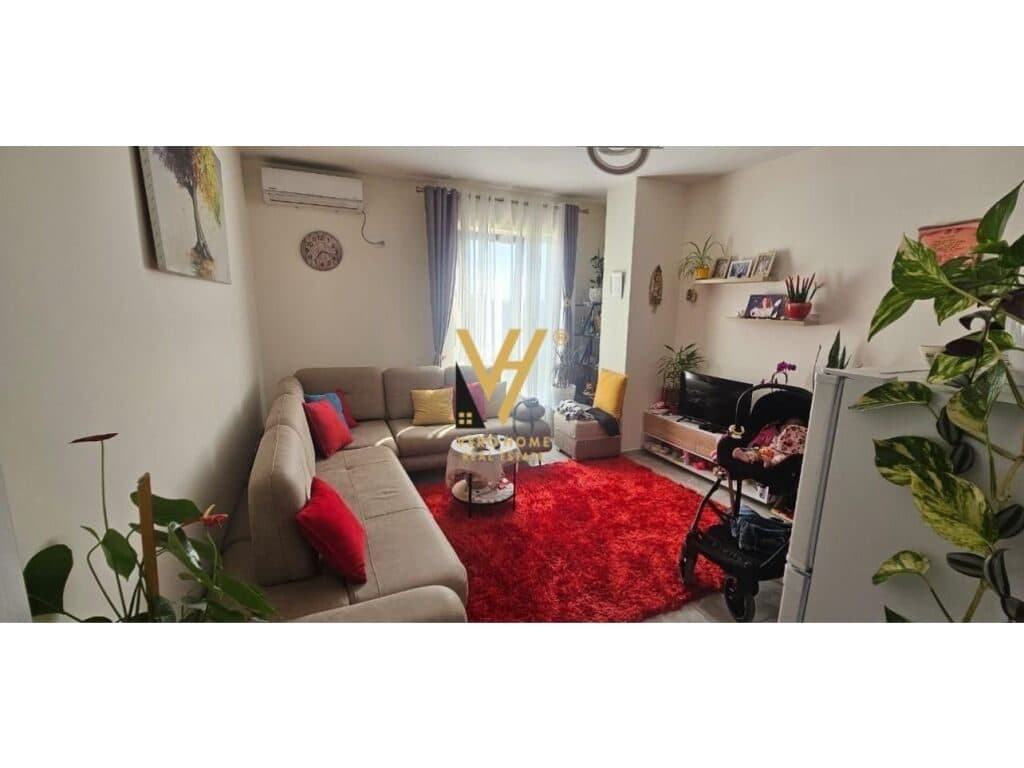 Shitet apartament 1+1 +ballkon tek Ish Fusha e Aviacionit 57 m2