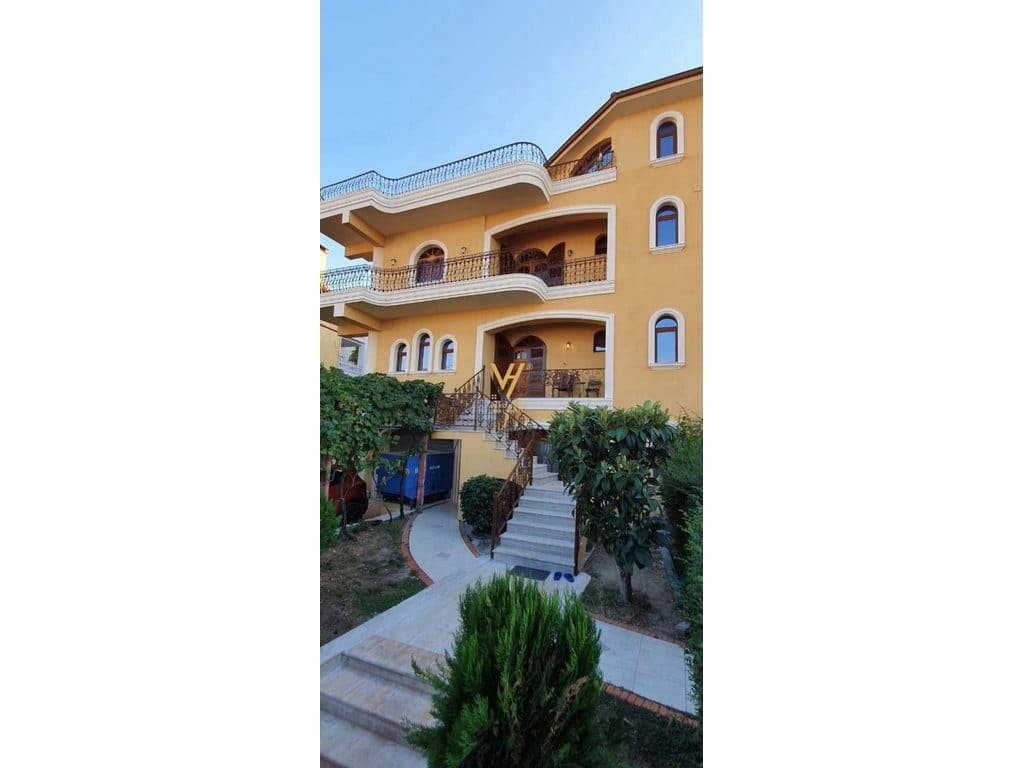 JEPET VILE 4-KATESHE ME QIRA TE RRUGA MIHAL GRAMENO 1.500 EURO