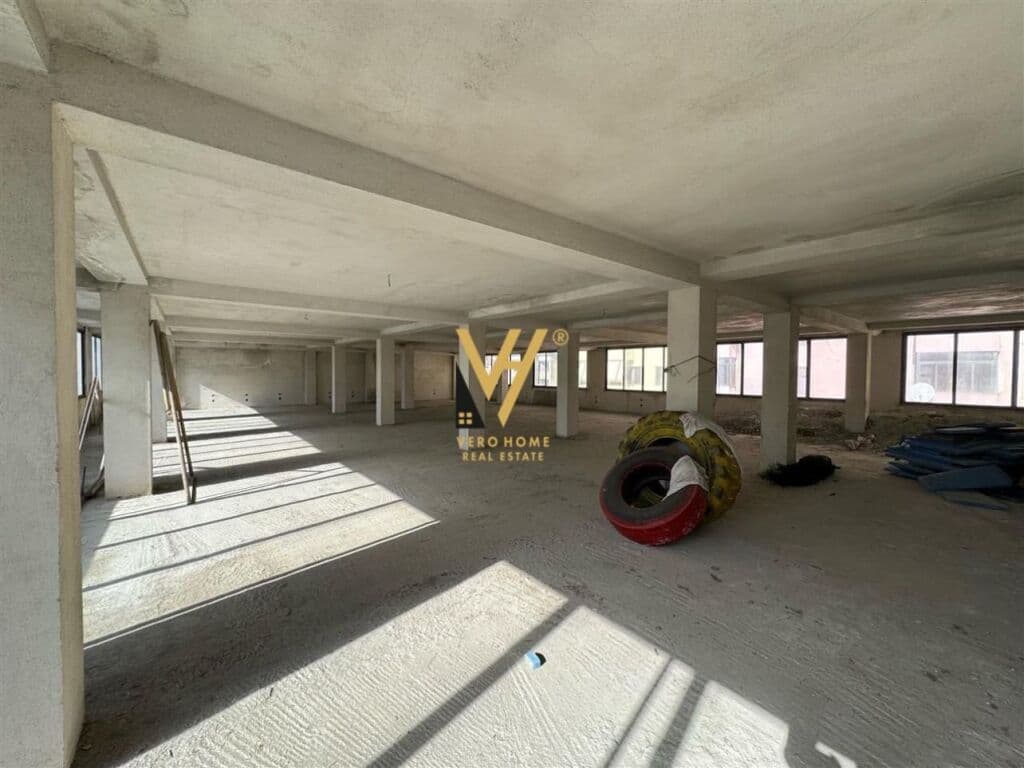 Jepet Ambient Biznesi me qera prane Delijorgjit 450 m2 3