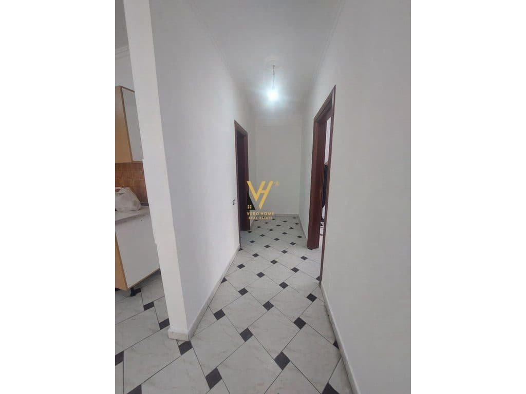JEPET APARTAMENT 2+1+2BLK ME QERA NE ASTIR 40.000 LEKE 2