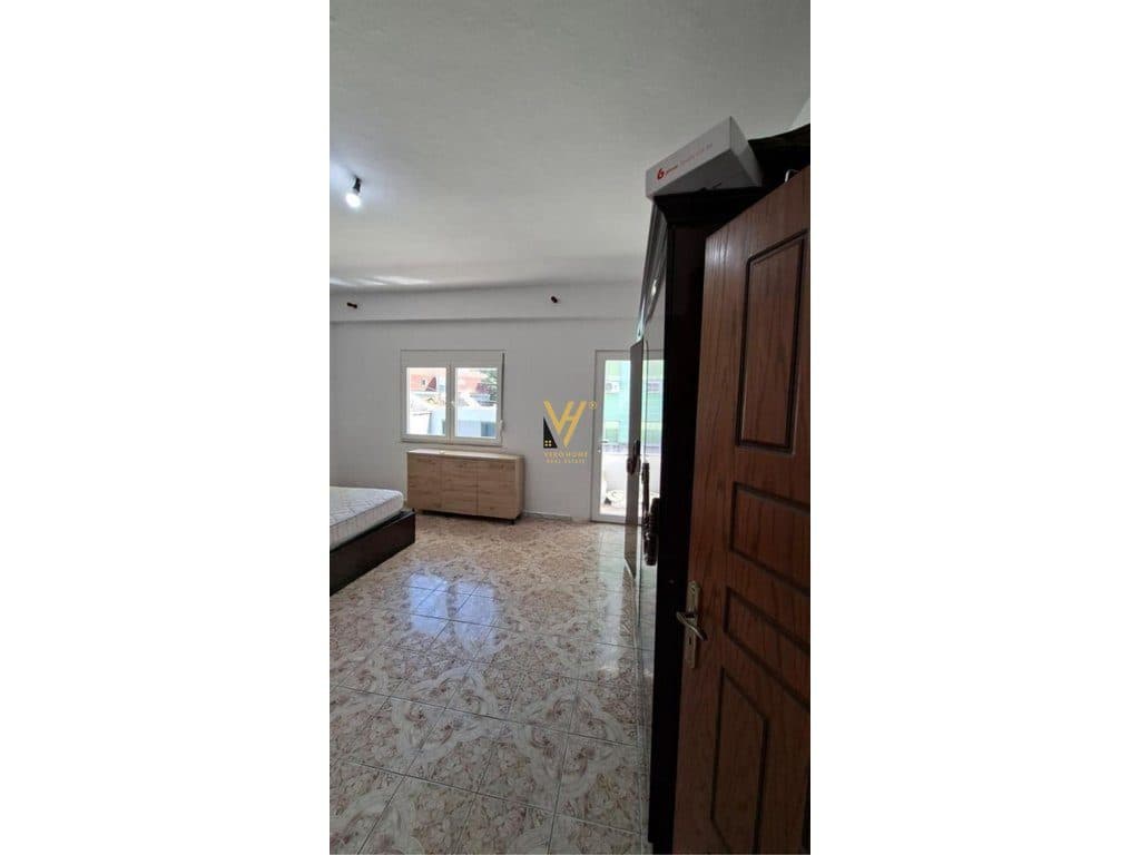 JEPET APARTAMENT 2+1+BLK ME QERA TE RRUGA E DURRESIT 50.000 LEKE 2