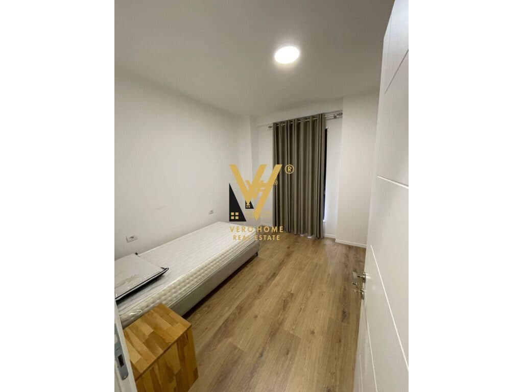 JEPET APARTAMENT 2+1+BLK ME QERA NE PORCELAN 900 EURO 3