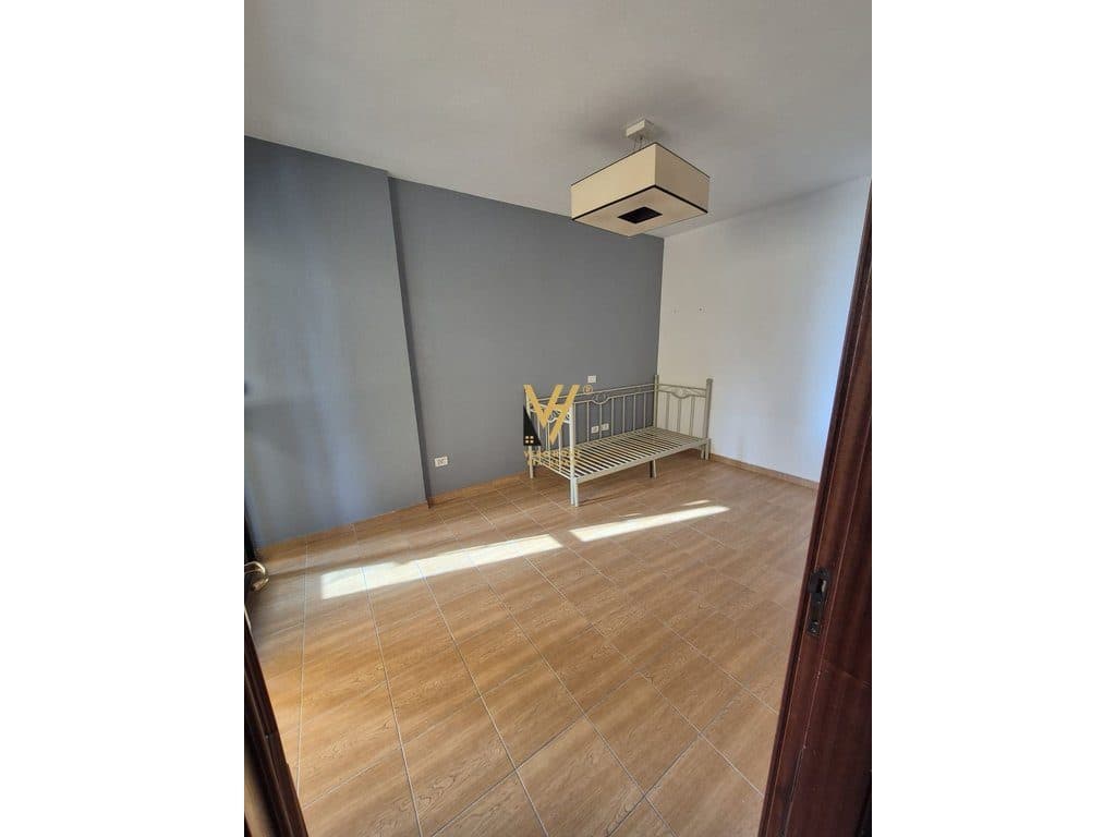 JEPET APARTAMENT 2+1+BLK ME QERA PRANE INSTATIT 70.000 LEKE 3