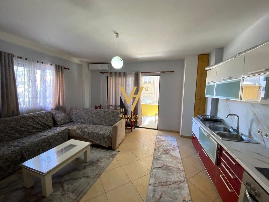 JEPET APARTAMENT 2+1+2BLK ME QIRA TE KOMUNA E PARISIT 60.000 LEKE 2