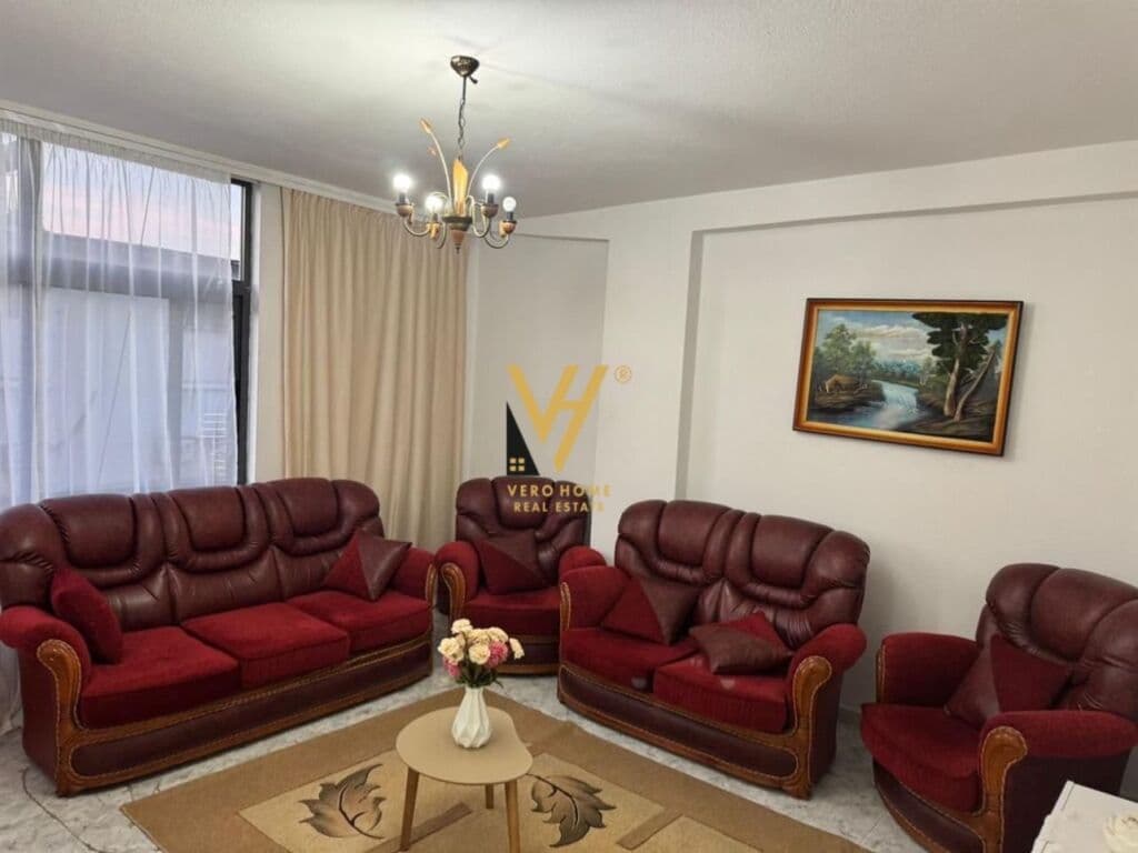 Jepet Apartament 2+1+2+ballkon me qera te Rruga Ferit Xhajko 95 m2