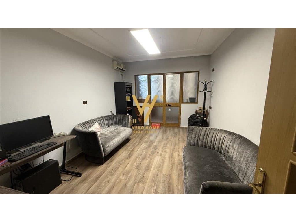 JEPET APARTAMENT 2+1 ME QERA TE GJYKATA, ISH EKSPOZITA 65.000 LEKE 4